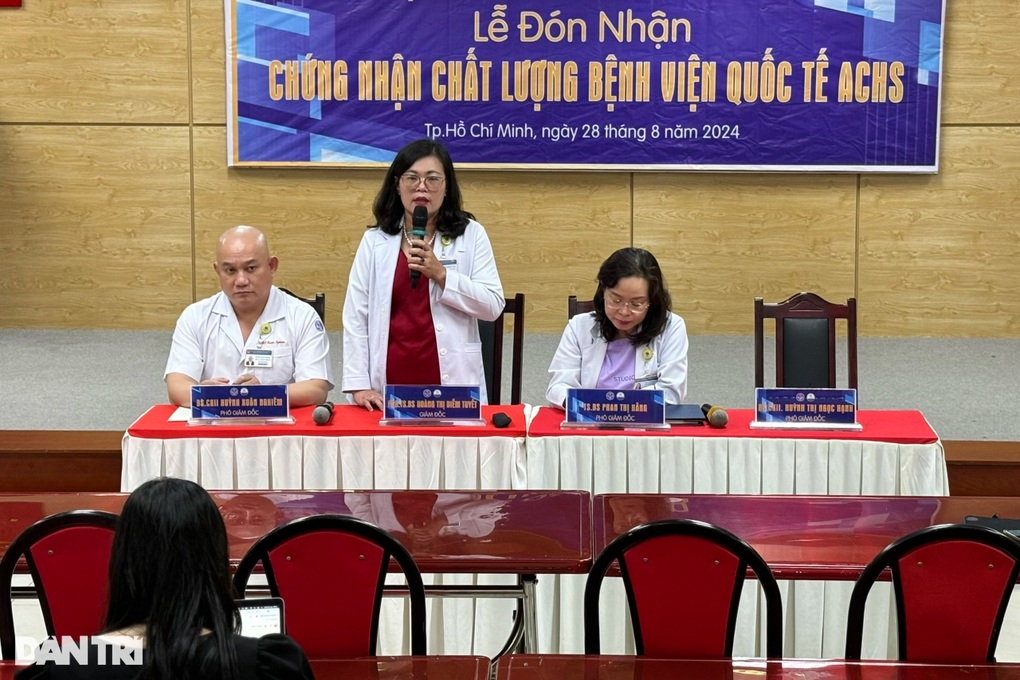 Giám đốc BV Hùng Vương: Không vì đạt chứng nhận quốc tế mà tăng viện phí - 1 Giám đốc BV Hùng Vương: Không vì đạt chứng nhận quốc tế mà tăng viện phí - 1