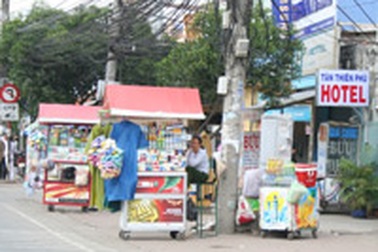 TPHCM: Thu phí sử dụng vỉa hè, lòng đường