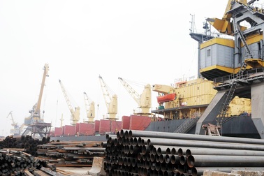 Trung Quốc tăng mua đột biến hơn 1.800% sắt thép Việt Nam