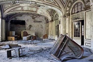 Hình ảnh đổ nát của thành phố vừa tuyên bố phá sản 