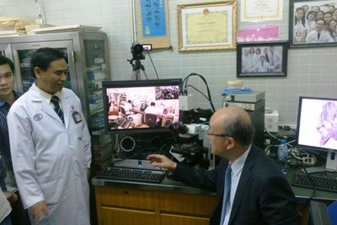 Chẩn đoán chữa bệnh từ xa: Giải pháp giảm tải “triển vọng”