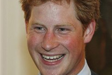 Hoàng tử Anh Harry trở thành triệu phú