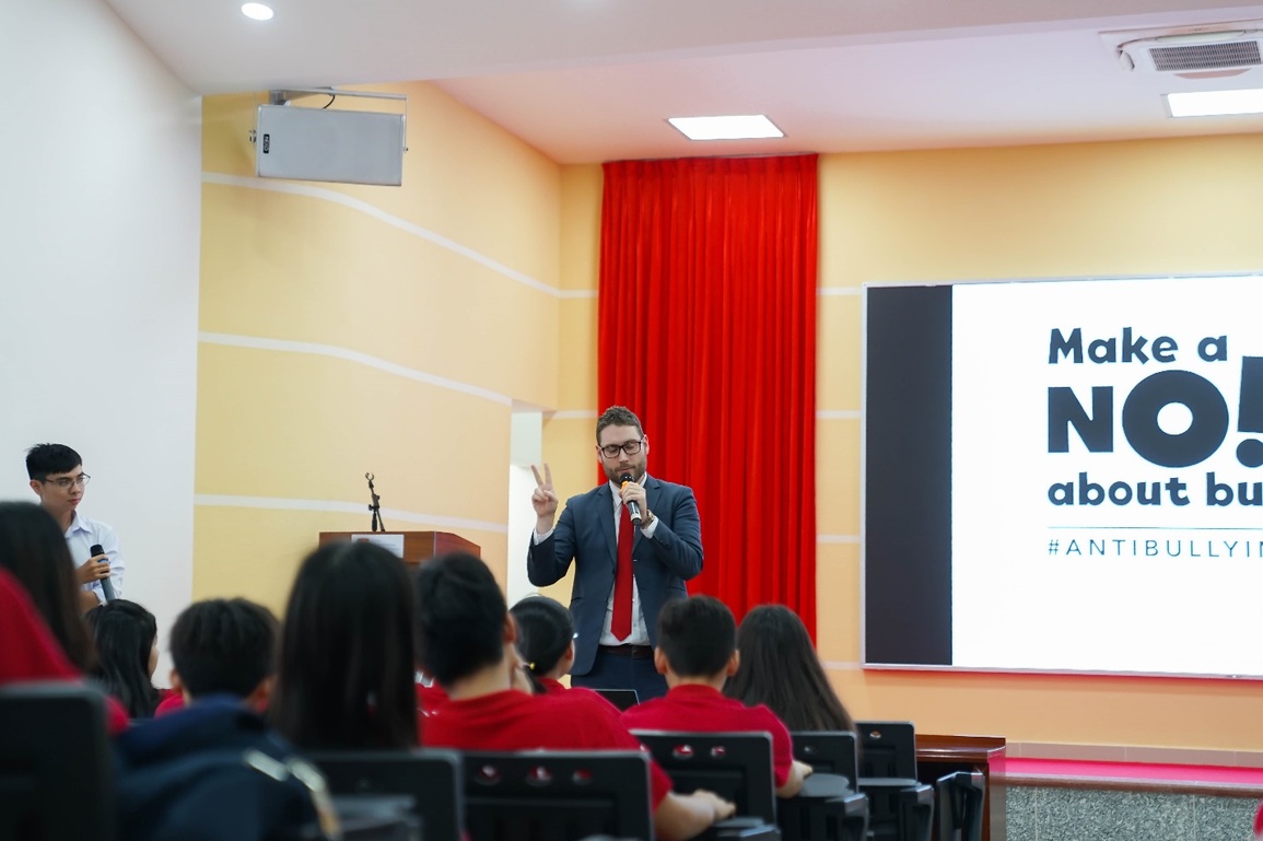 Thông điệp sống xanh qua những bài thuyết trình tiếng Anh của học sinh Royal School - 5 Thông điệp sống xanh qua những bài thuyết trình tiếng Anh của học sinh Royal School - 5
