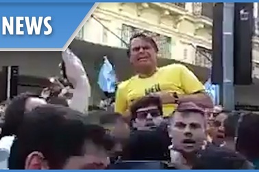 Tổng thống Brazil Jair Bolsonaro bị tấn công khi vận động tranh cử