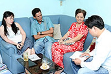 Cựu cầu thủ Cảng Sài Gòn "quậy" gia đình đồng đội cũ