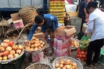 Tẩy chay hàng Tàu, ngàn tấn hoa quả Trung Quốc ai ăn hết?