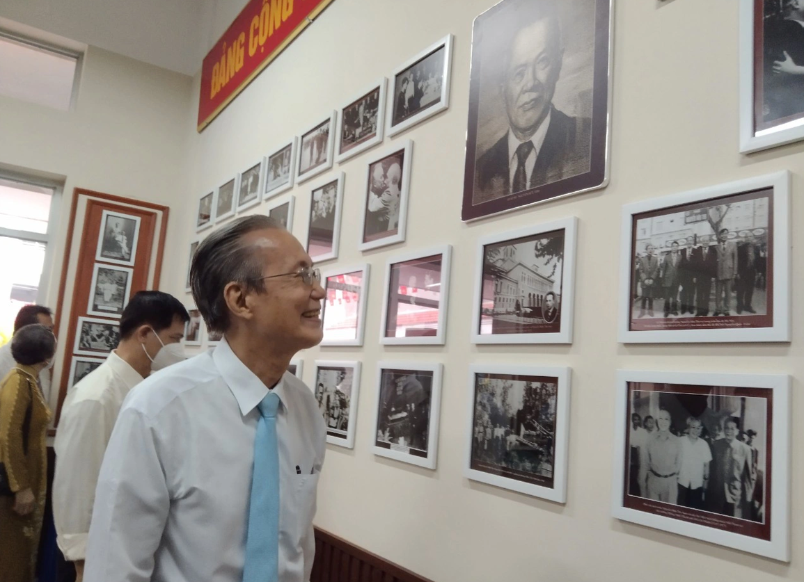 Con trai luật sư Nguyễn Hữu Thọ từng trách ba sinh con mà đi hoài - 2 Con trai luật sư Nguyễn Hữu Thọ từng trách ba sinh con mà đi hoài - 2