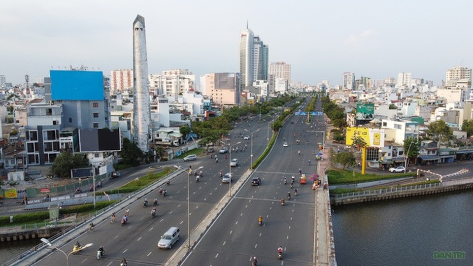 Bí thư Thành uỷ TPHCM: “Cảnh giác cao độ, không để dịch Covid-19 lây lan” - 3