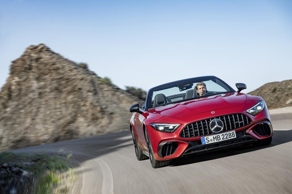 Mercedes-AMG SL 2022 trình làng: Người đẹp với tâm hồn quái thú - 16 Mercedes-AMG SL 2022 trình làng: Người đẹp với tâm hồn quái thú - 16