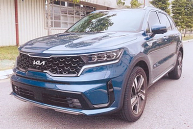 Kia Sorento bản tiết kiệm xăng lộ diện tại Việt Nam, sẵn sàng đấu Santa Fe