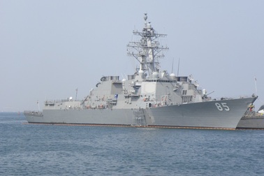 Tàu chiến Mỹ bất ngờ đi vào vùng hoạt động của hạm đội Nga