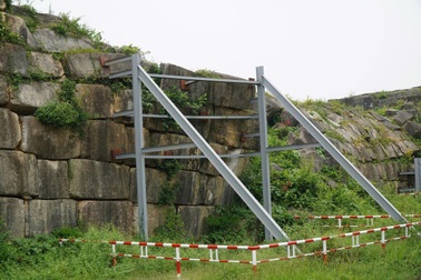 Gia cố 16 đoạn tường công trình bằng đá cổ "độc nhất vô nhị" ở Việt Nam