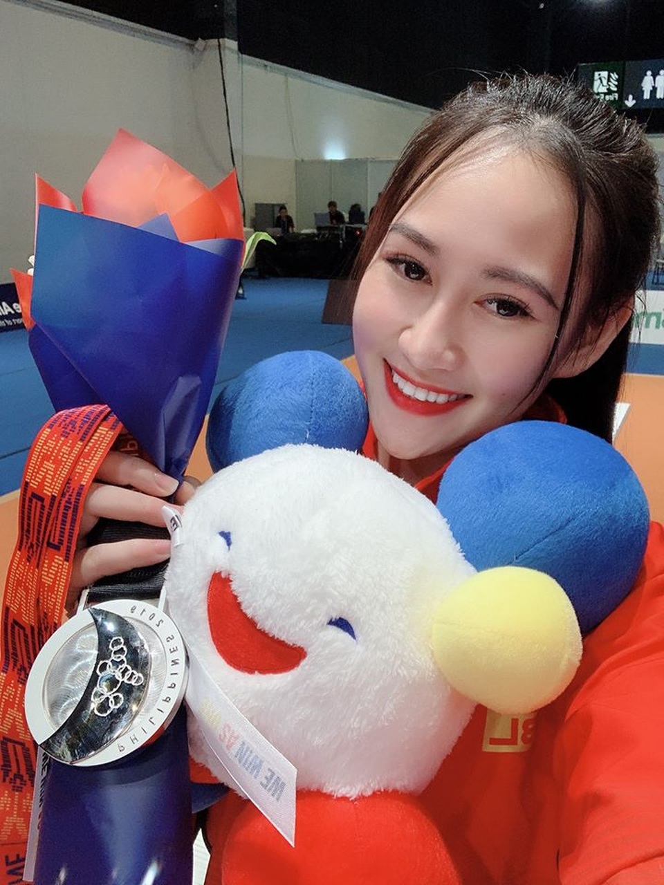 Nhan sắc ngọt ngào của cô gái giành HCB SEA Games 30 môn kiếm chém - 2 Nhan sắc ngọt ngào của cô gái giành HCB SEA Games 30 môn kiếm chém - 2