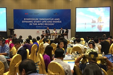 Việt Nam: 1 doanh nghiệp "gánh" 200 người dân