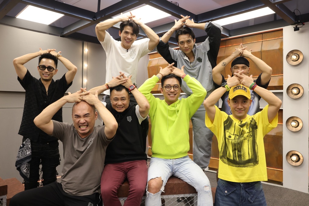 Anh trai vượt chông gai: Tự Long bắn rap, BB Trần treo mình trên cao - 2 Anh trai vượt chông gai: Tự Long bắn rap, BB Trần treo mình trên cao - 2