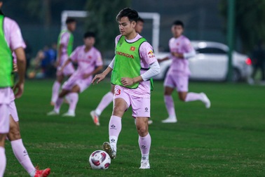 Phương án đội hình mới của HLV Troussier khi Hồ Tấn Tài trở lại