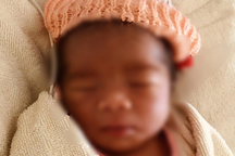 Tìm thân nhân bé gái sơ sinh bị bỏ rơi trước cổng chùa