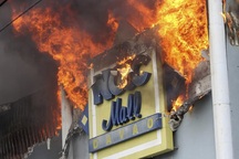 Cháy dữ dội ở trung tâm thương mại Philippines, gần 40 người chết