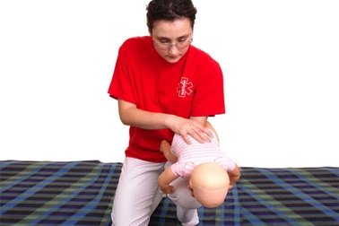 Làm gì khi con nghẹn đường thở