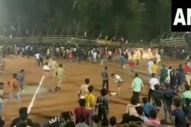 Sập khán đài ở Ấn Độ khiến hơn 200 cổ động viên bị thương