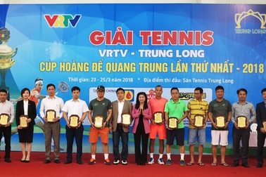 Hàng trăm tay vợt Nghệ Tĩnh tranh tài gay cấn tại cúp Hoàng đế Quang Trung