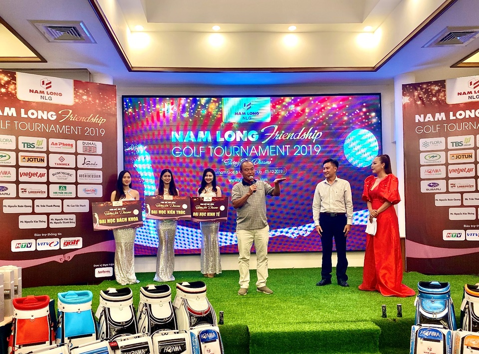 Giải Golf Nam Long 2019 gây quỹ “Swing For Dreams, trao tặng 300 triệu đồng cho sinh viên hiếu học tại TP.HCM - 3