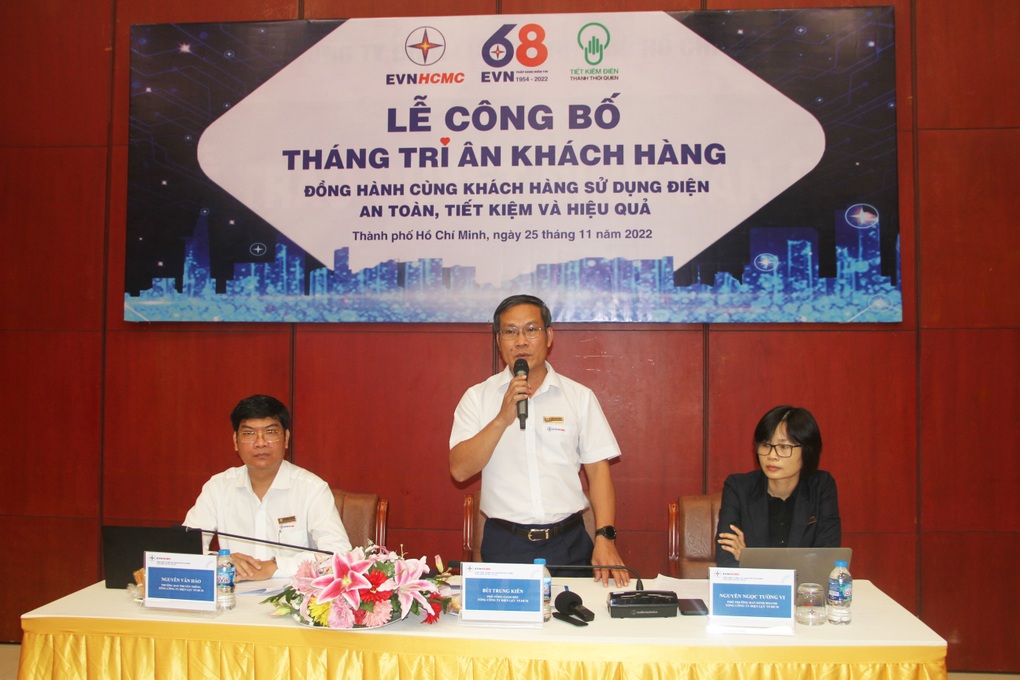 Điện lực TPHCM thực hiện 18 hoạt động trong tháng Tri ân khách hàng - 1 Điện lực TPHCM thực hiện 18 hoạt động trong tháng Tri ân khách hàng - 1