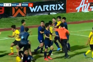 HLV U15 Thái Lan nói gì khi các học trò đấm nhau túi bụi với Malaysia?