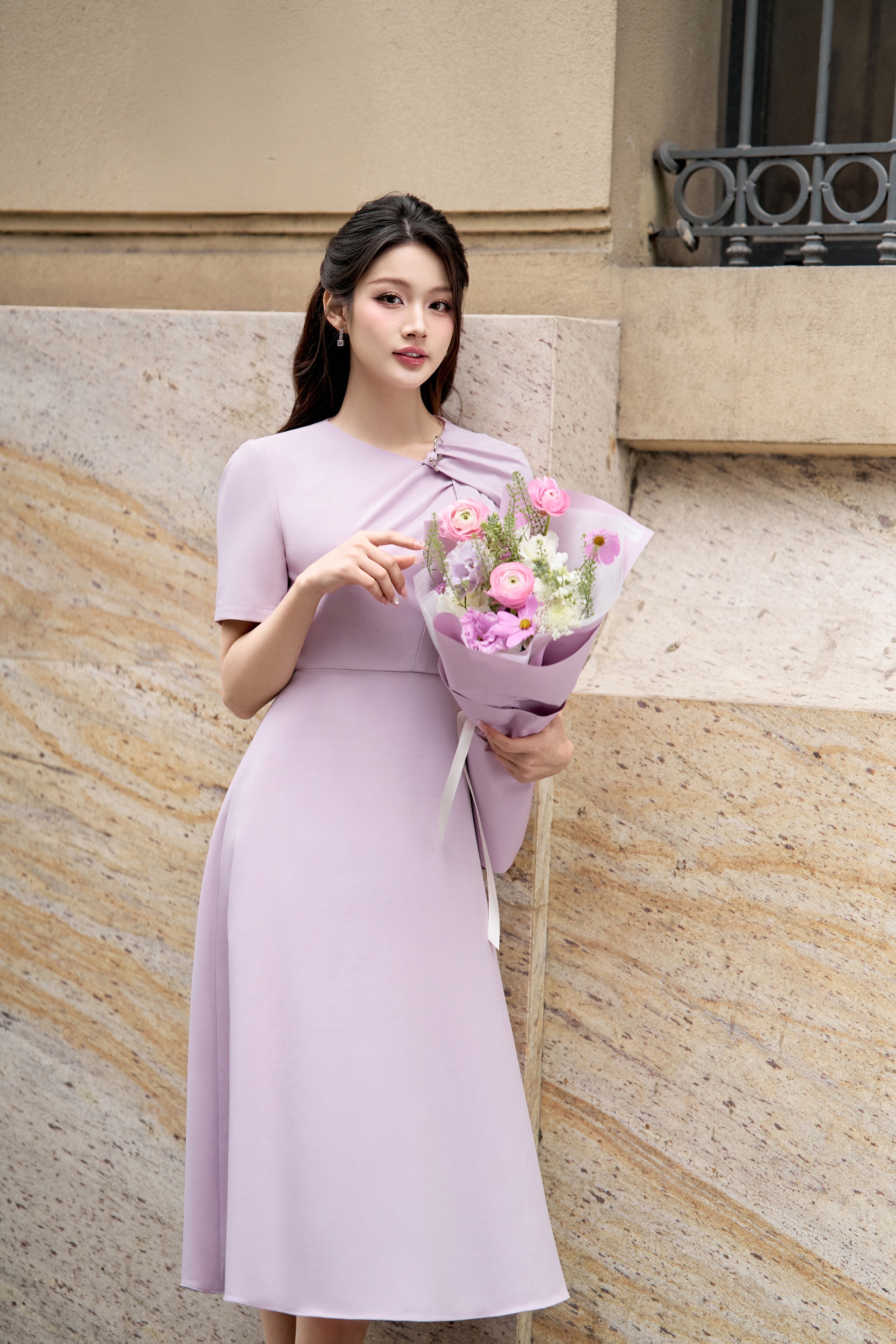 Phái đẹp nên diện váy áo màu gì vào mùa hè? - 6 Phái đẹp nên diện váy áo màu gì vào mùa hè? - 6