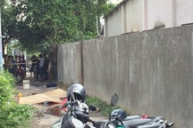 Chồng chết, vợ bỏng nặng trong căn nhà nồng nặc mùi xăng