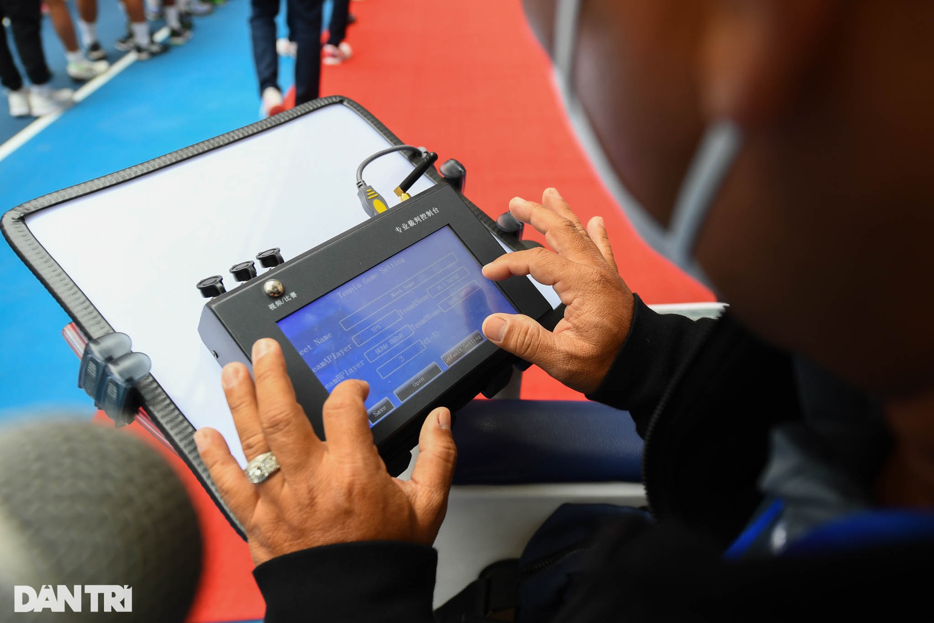 Cận cảnh tổ hợp sân quần vợt lớn và hiện đại nhất Việt Nam - 14