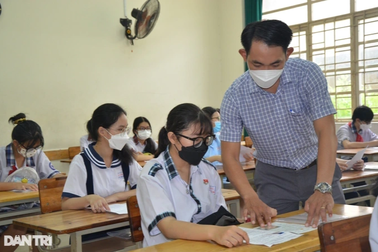 "Gia đình nào không cho con đi học thêm là hiếm"?