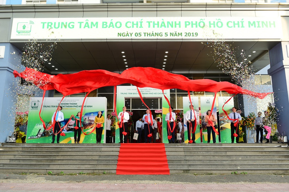 Trung tâm Báo chí TPHCM: 5 năm kết nối chính quyền - báo chí - người dân - 2 Trung tâm Báo chí TPHCM: 5 năm kết nối chính quyền - báo chí - người dân - 2
