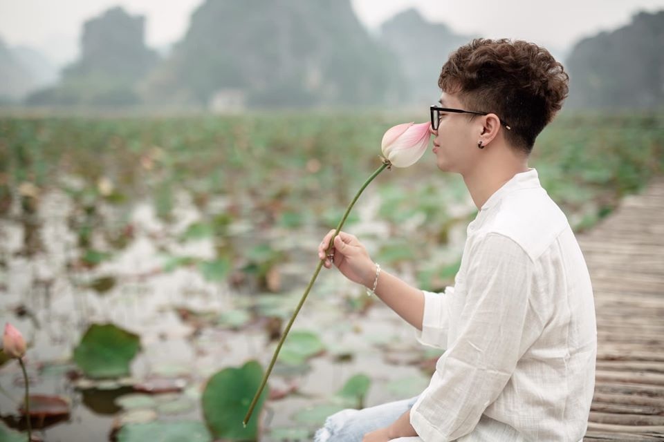 Ngỡ ngàng mùa sen giữa trời đông, lau đẹp như tranh ở Ninh Bình - 2 Ngỡ ngàng mùa sen giữa trời đông, lau đẹp như tranh ở Ninh Bình - 2