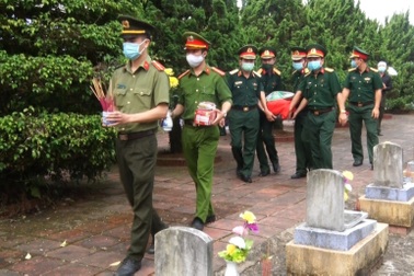 Quảng Trị: Phát hiện, cất bốc nhiều hài cốt liệt sĩ kèm di vật