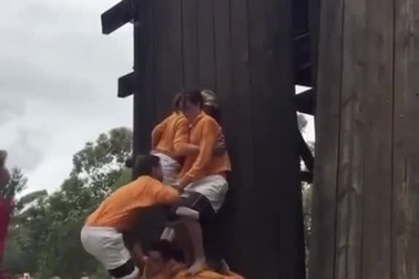 Thán phục màn phối hợp nhóm hết sức ăn ý