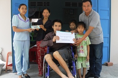 Hơn 50 triệu đồng đến với vợ chồng anh Nguyễn Văn Chinh