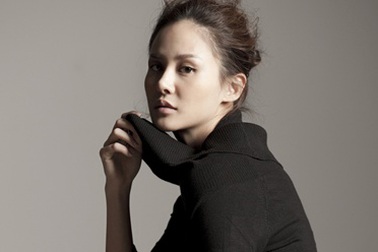 Ca sĩ gợi cảm Ivy trở lại sau 2 năm vắng bóng