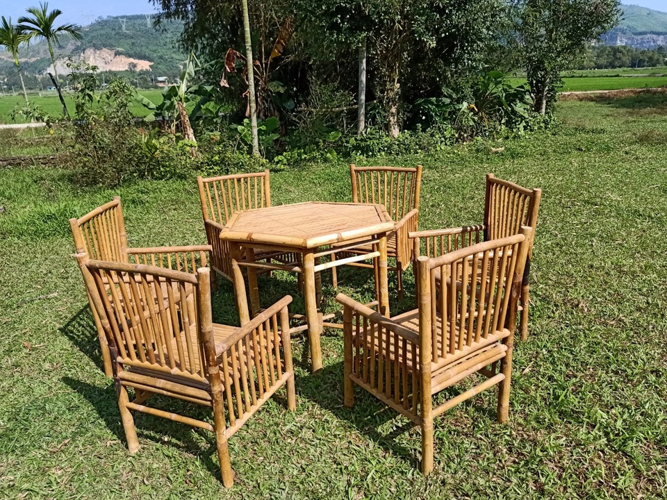 Phó giám đốc bỏ việc về quê làm nghề mây tre đan - 3 Phó giám đốc bỏ việc về quê làm nghề mây tre đan - 3