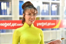 15 phút gây bất ngờ của cổ phiếu liên quan tỷ phú Nguyễn Thị Phương Thảo