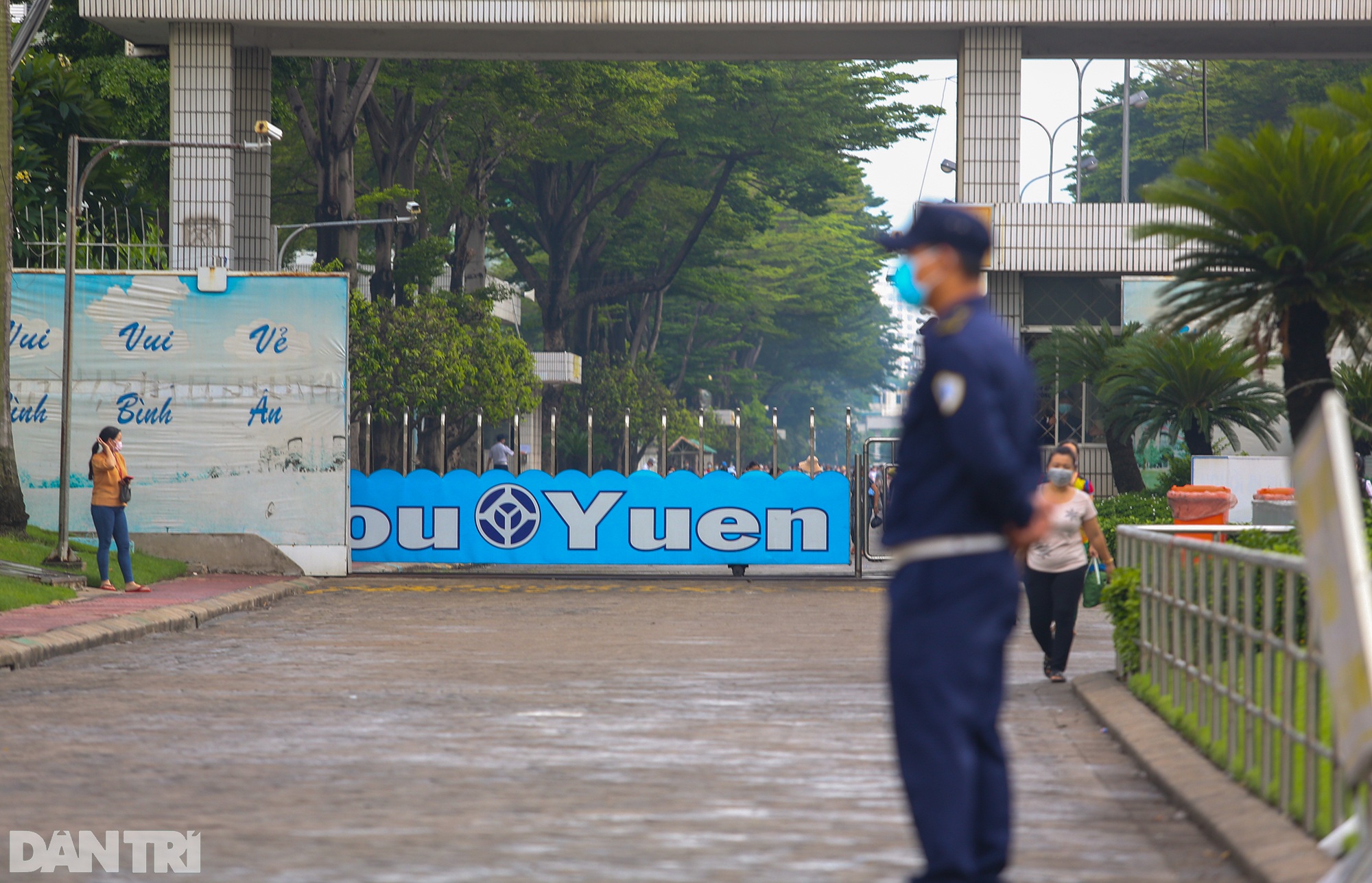 Cảnh hàng chục nghìn người tan ca ở CT PouYuen trước khi có ca mắc Covid-19 - 1 Cảnh hàng chục nghìn người tan ca ở CT PouYuen trước khi có ca mắc Covid-19 - 1