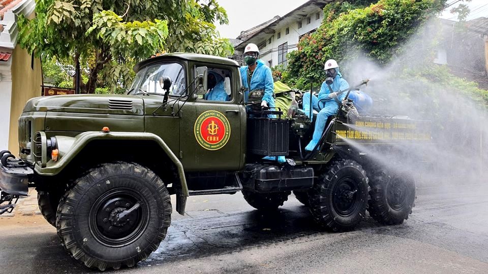 Binh chủng hóa học phun hóa chất khử trùng toàn bộ Hội An - 9 Binh chủng hóa học phun hóa chất khử trùng toàn bộ Hội An - 9