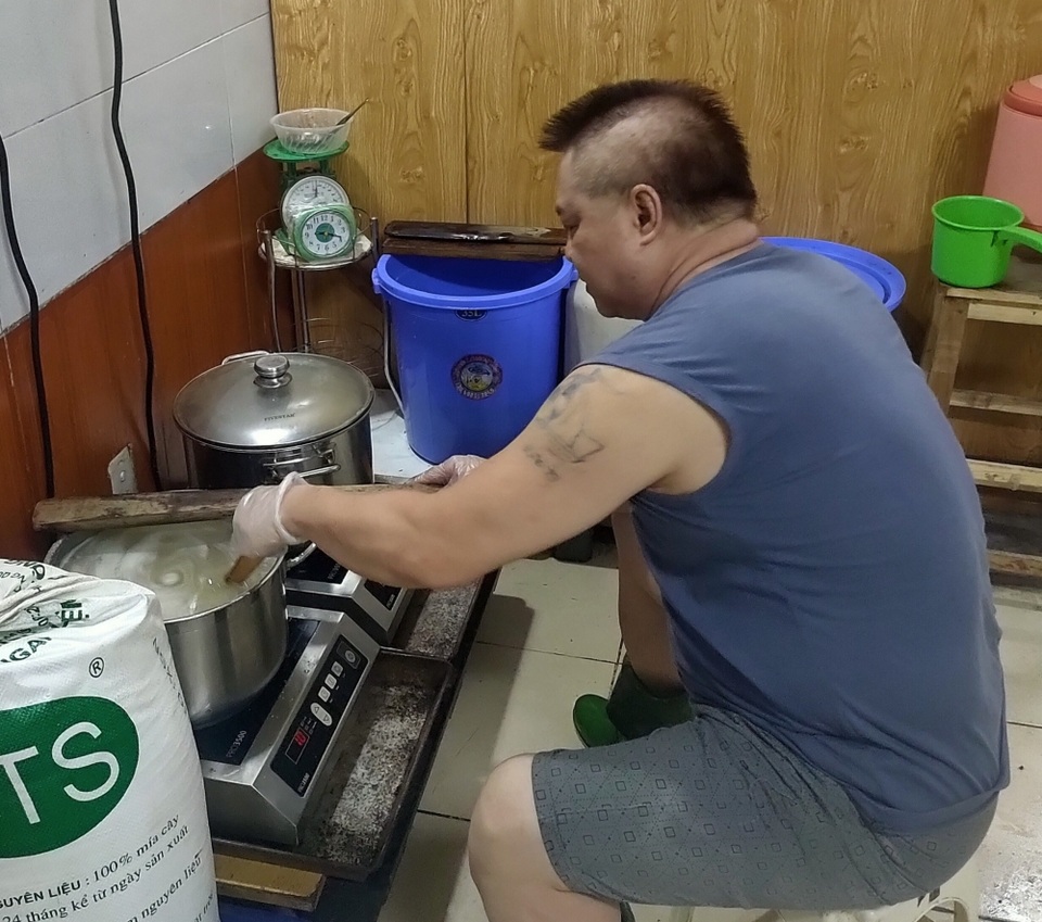 Gia đình hơn 6 thập kỷ giữ nghề đóng oản giữa lòng Hà Nội - 3