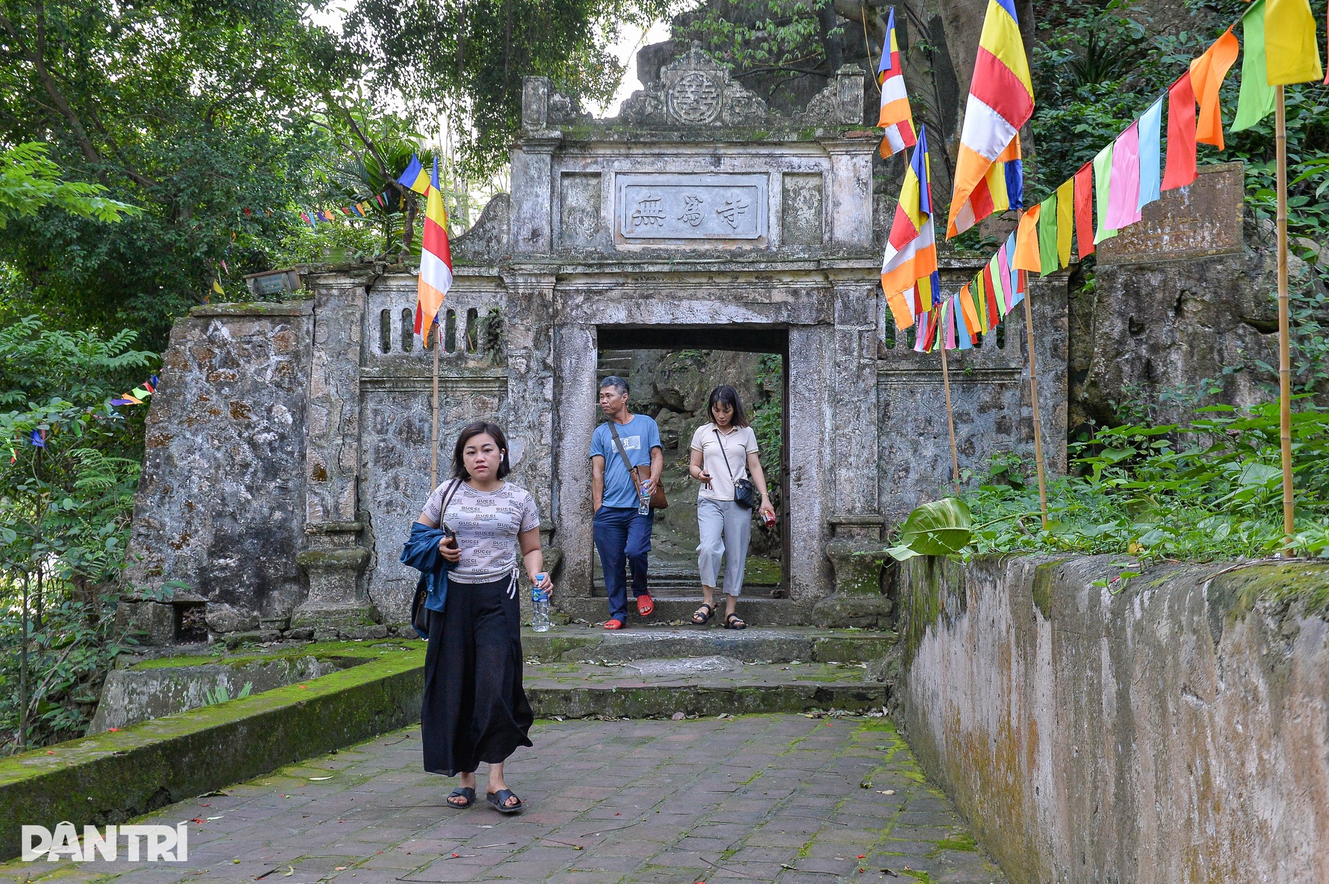 Ngôi chùa cổ nằm chênh vênh trên đỉnh núi suốt 6 thế kỷ ở Hà Nội - 2