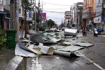 "Chưa từng có cơn bão nào thời gian lưu gió mạnh lâu như vậy"