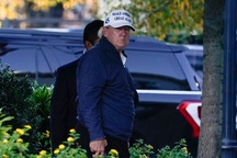 Chiến dịch tranh cử của ông Trump bắt đầu cho nhân viên nghỉ việc