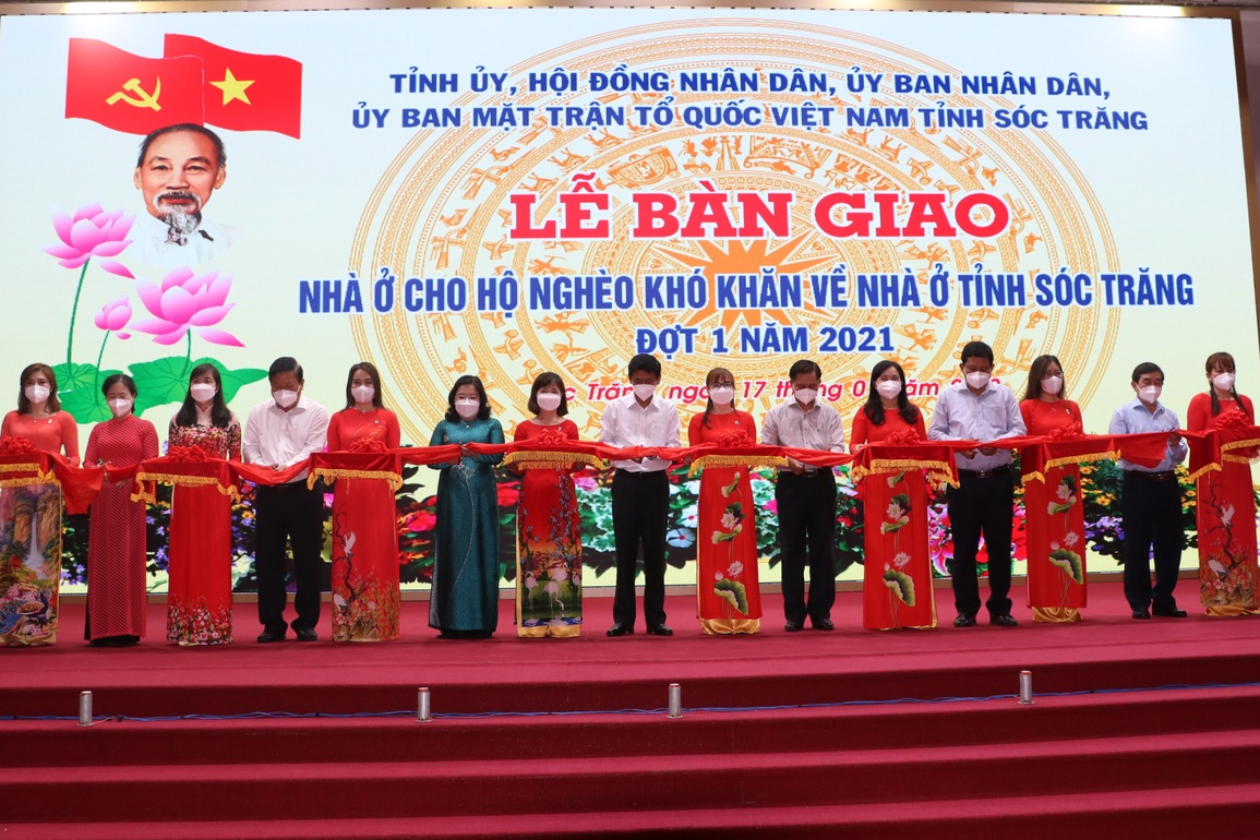 Sóc Trăng: Trao 849 căn nhà cho hộ nghèo khó khăn về chỗ ở - 1