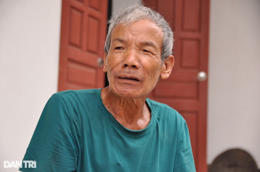 Xót thương cụ ông sống đơn độc trong đói nghèo ở Ninh Bình - 6 Xót thương cụ ông sống đơn độc trong đói nghèo ở Ninh Bình - 6