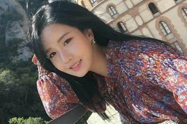 Nữ giáo viên dạy Toán bị nhầm là diễn viên vì... quá xinh