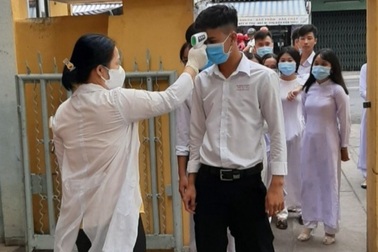 Đồng Tháp: Yêu cầu phụ huynh, học sinh khối 9 và 12 không ra khỏi tỉnh